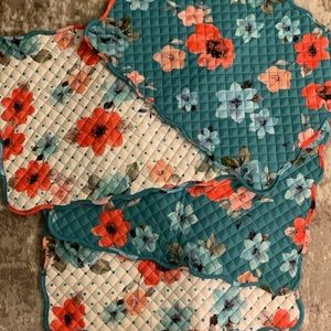 4 Pioneer Woman Placemats